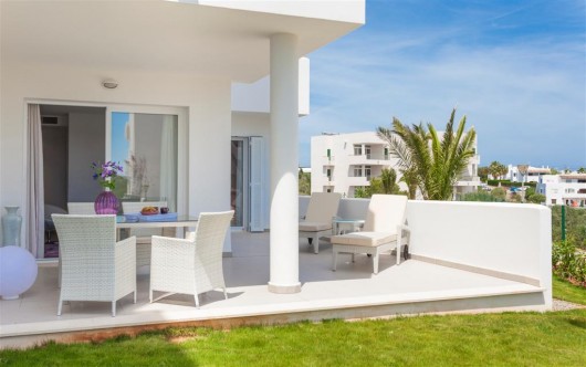 EL PUERTO II, A NEW TAYLOR WIMPEY'S RESIDENTIAL COMPLEX. SPAIN PROPERTY MALLORCA  This new property is situated in Cala d’Or, the South-East coast of Mallorca island, Spain, very close to the glamorous Marina de Cala D’Or, one of the best known marinas on the Balearic Islands.