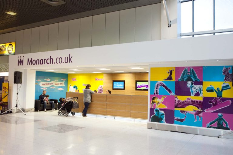 monarch-introduces-airport-customer-experience-hosts