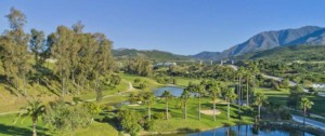 Green Golf: New 3 bed townhouses with golf views, Estepona