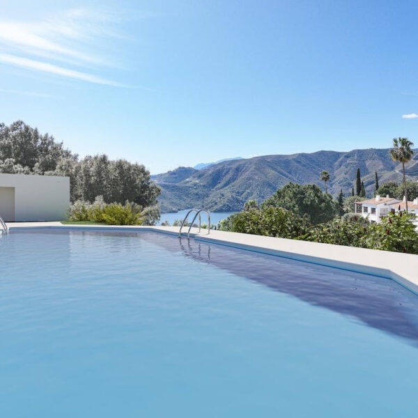 Britons then Spaniards top list of buyer nationalities at Almazara Boutique Residences in Malaga