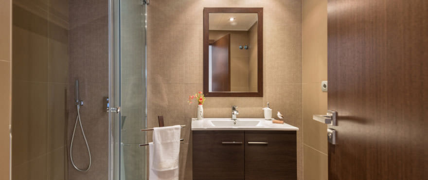 Avalon apartments for sale in Costa del Sol: Bathrooms with high quality finishes