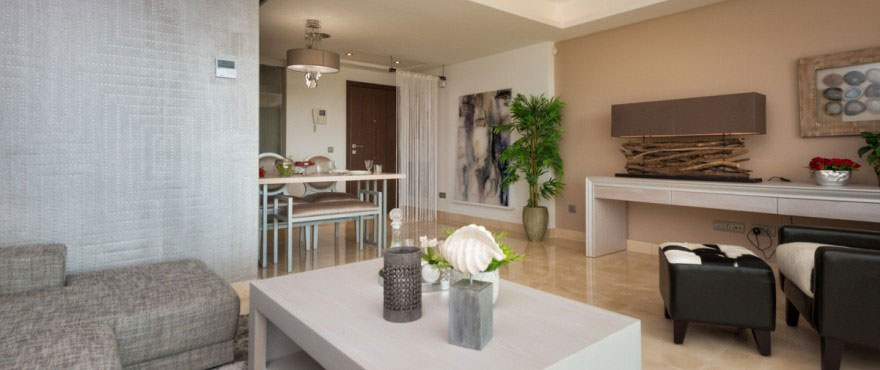 Avalon apartments for sale in Costa del Sol: Kitchen open towards terrace and living room