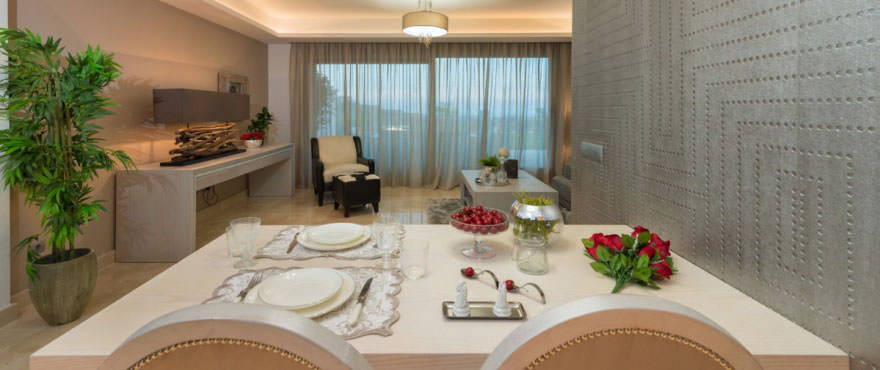Avalon apartments for sale in Costa del Sol: Kitchen open towards terrace and living room