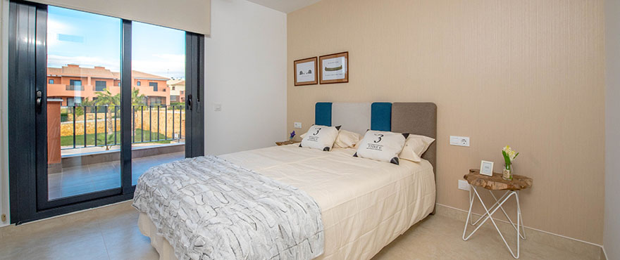 Townhouses in Elche, Alicante: Bedroom
