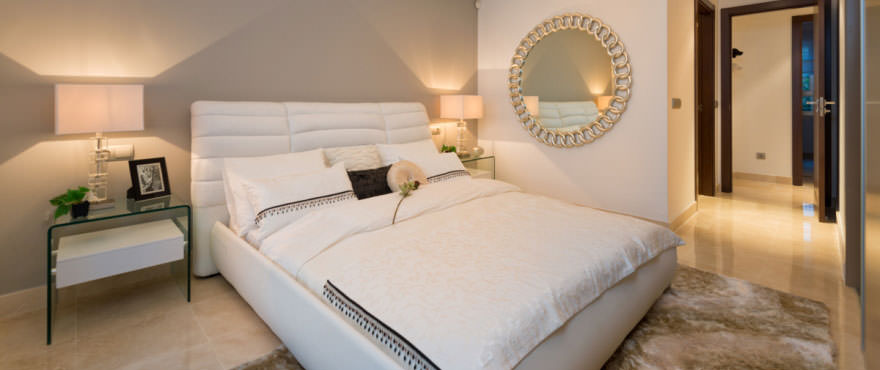 Avalon apartments for sale in Costa del Sol: Double bedroom with terrace