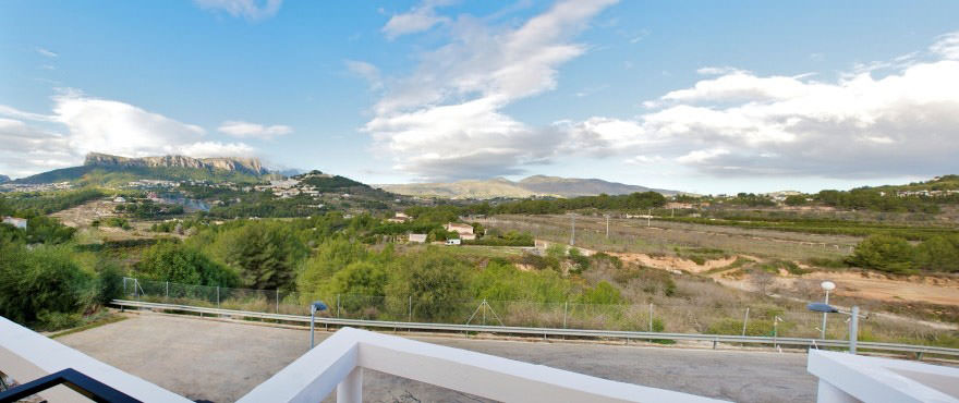 Exterior view, Townhouses for sale, townhouses in Calpe, Costa Blanca, 3 bedrooms, private garden, communal swimming pool and gardens