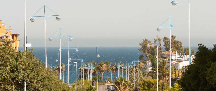 Nuevos áticos, locales y garajes en venta junto al mar: Arqueros Beach