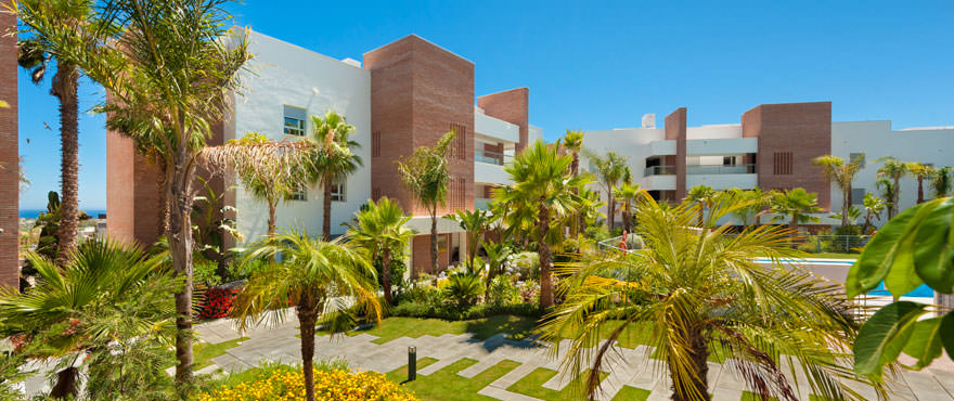 Avalon apartments for sale in Costa del Sol: Garden and communal area