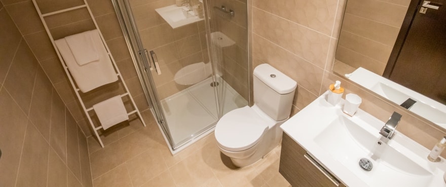 La Floresta Sur apartments: Bathroom with quality finishes