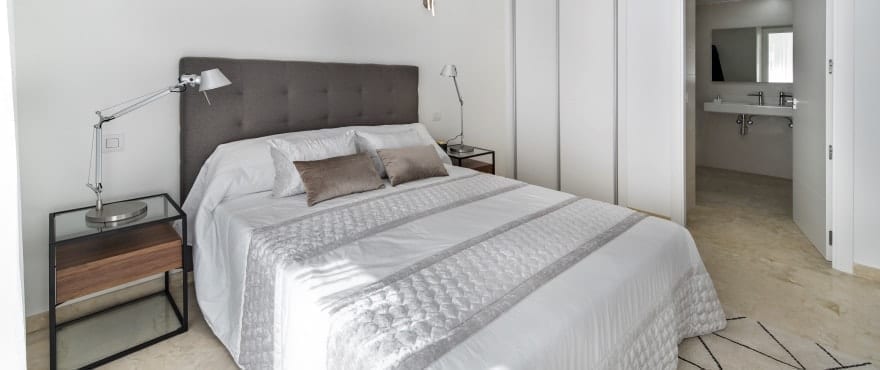 La Recoleta III Apartments, Punta Prima: Spacious double bedroom