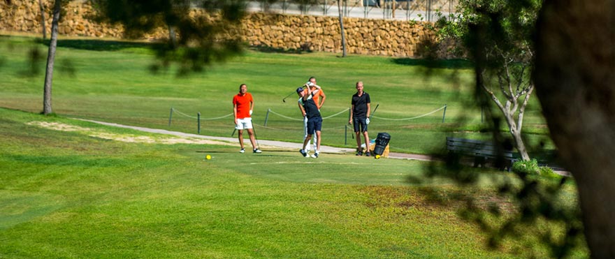 Townhouses in Elche, Alicante: Golf course