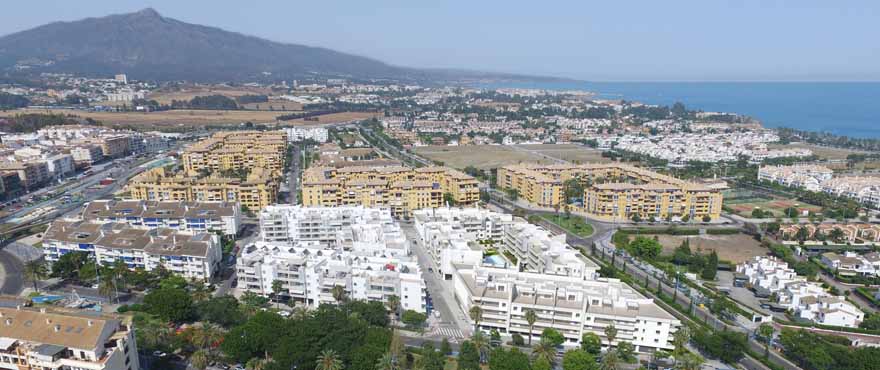 Wohnanlage Acqua am Meer und nahe Puerto Banús, Wohnungen zu verkaufen