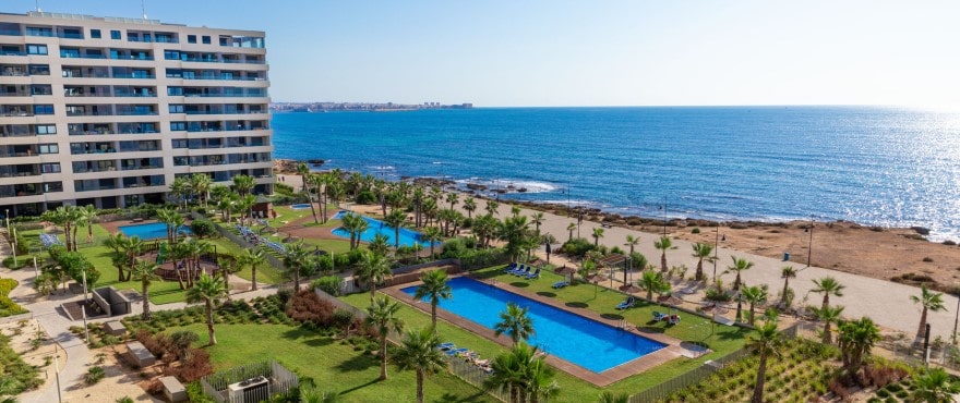 Panorama Mar: new apartments with swimming pools and communal garden