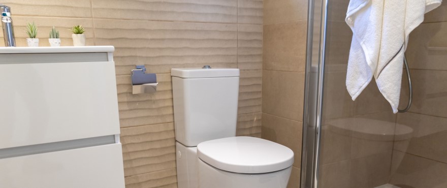 Modern and complete bathroom in Panorama Mar