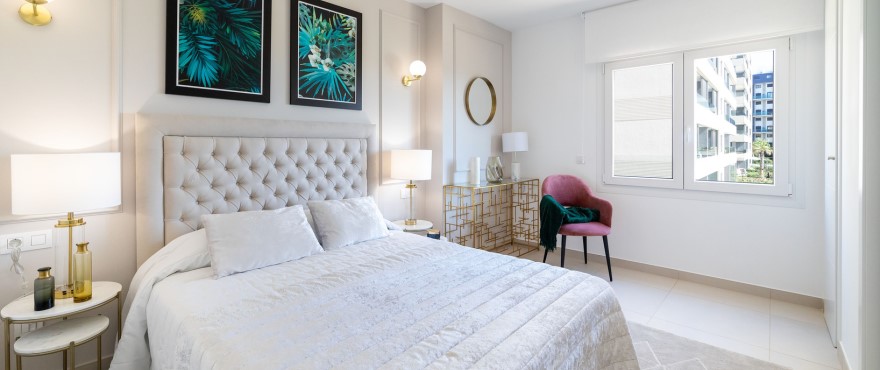 Panorama Mar luminous bedroom in Punta Prima, Torrevieja