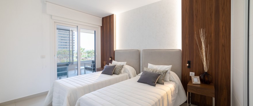 Panorama Mar luminous bedroom in Punta Prima, Torrevieja