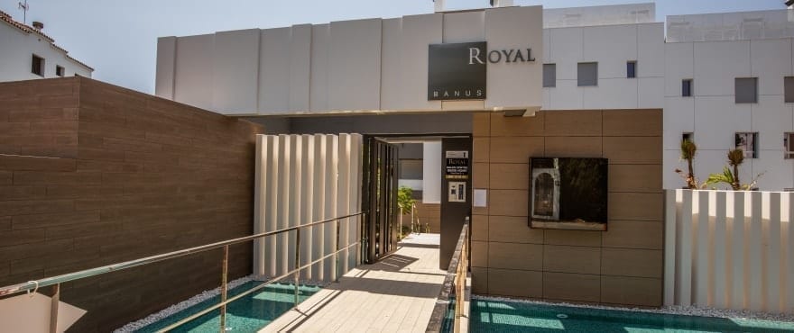 Entrance of Royal Banus, new apartments for sale