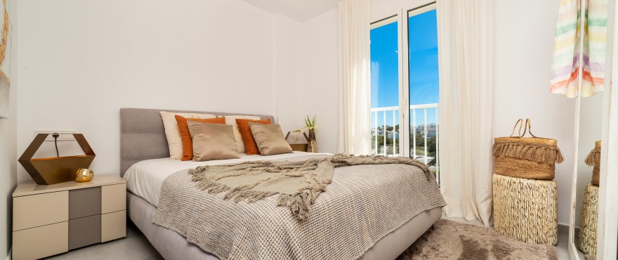 Bright bedroom in the new Acquamarina residential complex