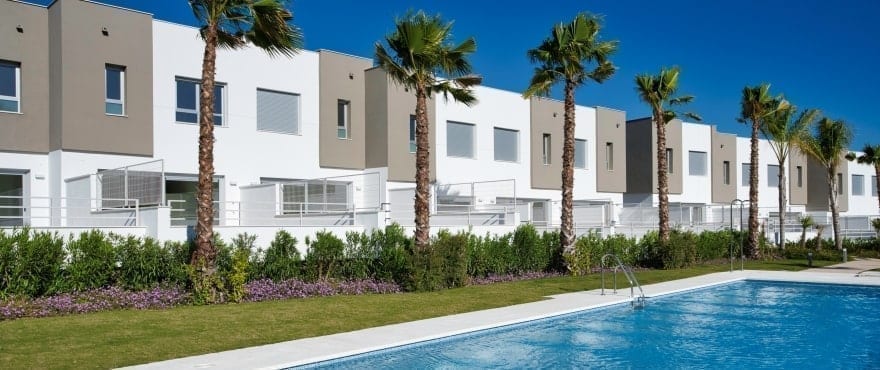 Green Golf, houses with communal pool