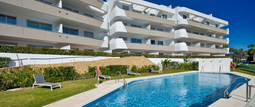Pier, Apartments mit Gemeinschaftspool