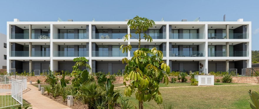Sunset Ibiza, new apartments with communal gardens