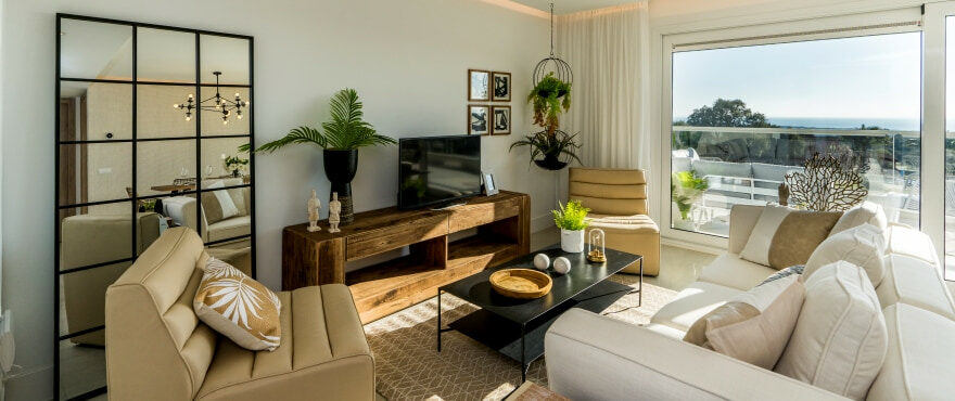 DUPLEX - Spacious bright living room with views at Emerald Greens, San Roque