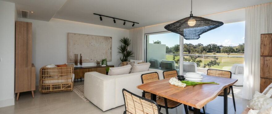 DUPLEX - Spacious bright living room with views at Emerald Greens, San Roque