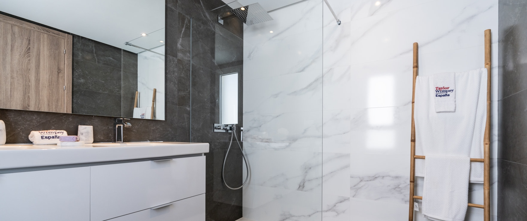 BEGANE GROND - Ruime en lichte slaapkamers in Emerald Greens, San Roque