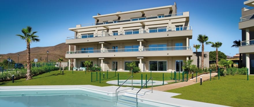 Sun Valley : Appartements en vente avec piscine commune à La Cala Golf Resort