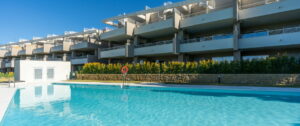 Sunny Golf, apartments with communal pool