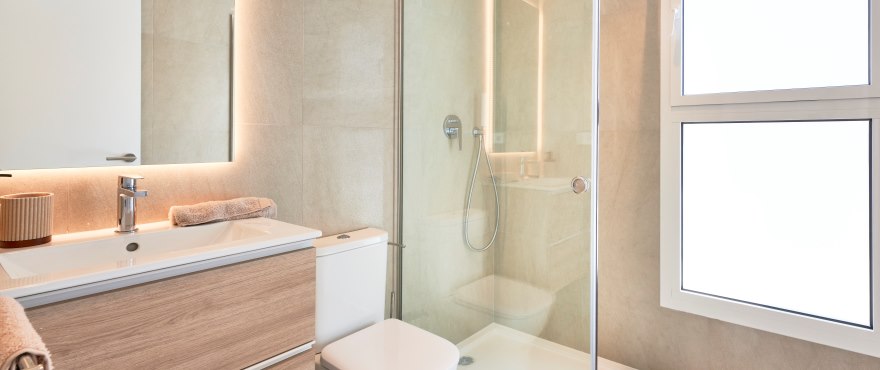 Full bathroom in the new apartments for sale in Cala d´Or