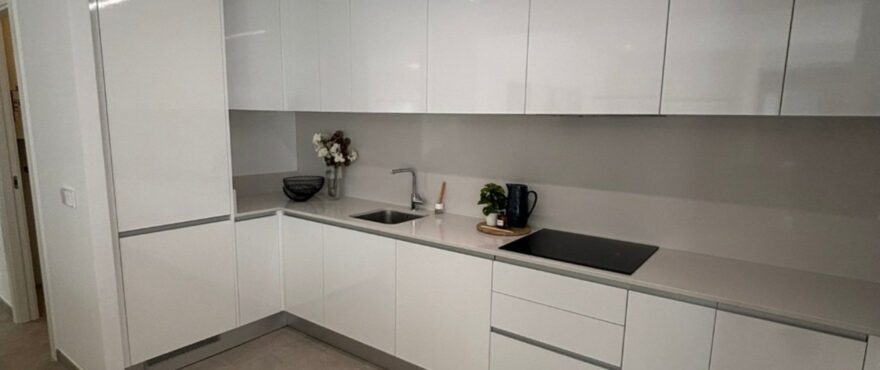 Cocina moderna en los nuevos apartamentos en venta, Iconic, Gran Alacant