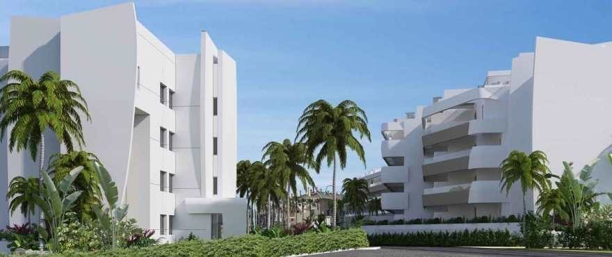 Pier, Eingang und Gartenanlagen der neuen Immobilien in La Marina de Sotogrande