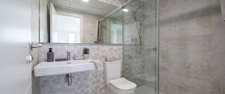 New townhouses for sale in Elche, Alicante: 2 Bathrooms + 1 toilet