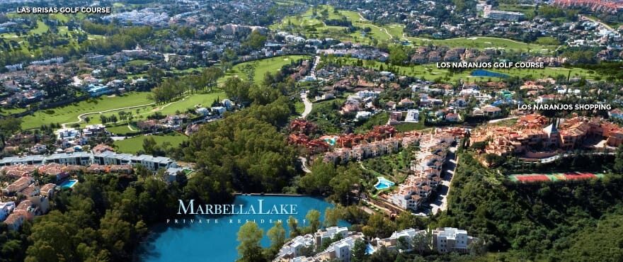 Marbella Lake, widok okolicy z lotu ptaka