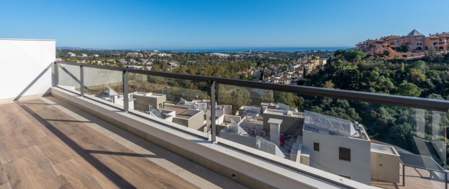Marbella Lake, Neubau-Apartments mit Terrasse und Panoramablick
