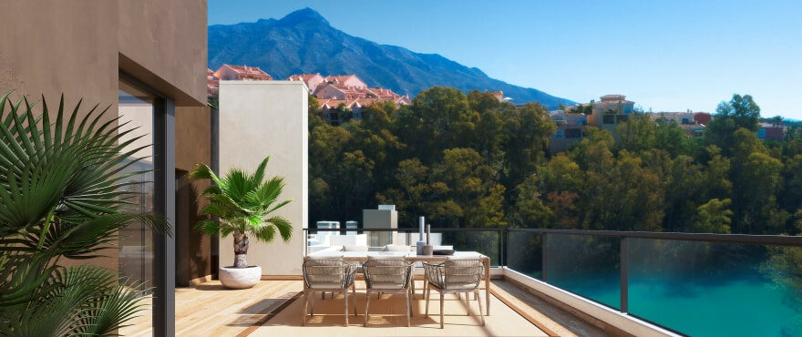 Marbella Lake, new apartments with terraces and panoramic views