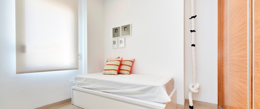 Bright bedroom in Ses Salines