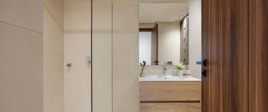 Marbella Lake, modern full bathroom with shower screen installed