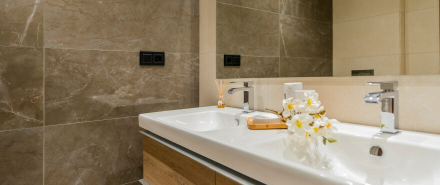 Marbella Lake, modern full bathroom with shower screen installed