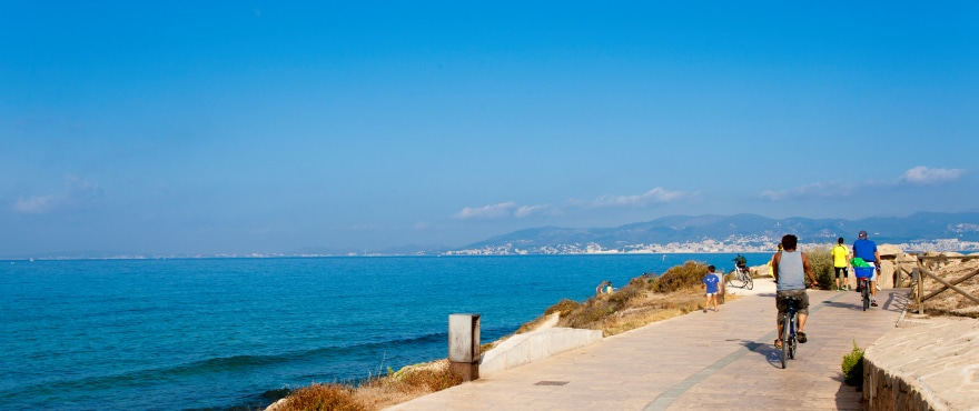 Paseo de Es Carnatge en la bahía de Palma, Mallorca