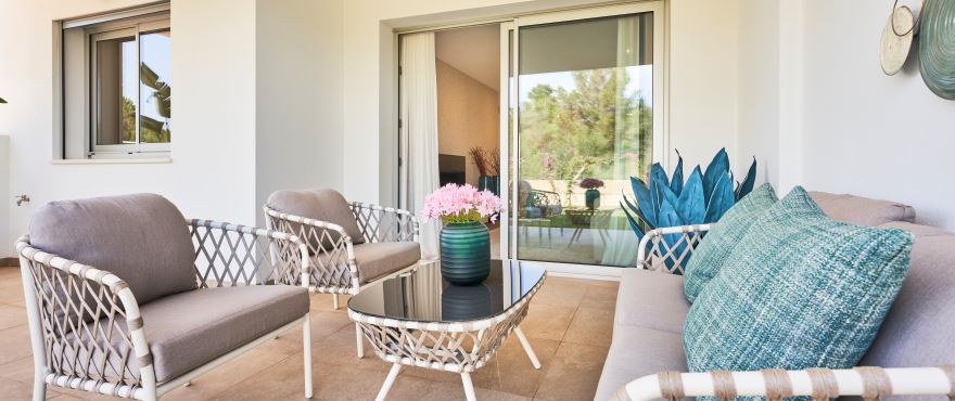 Neubau-Apartments mit großen Terrassen in Cala Bona, Mallorca