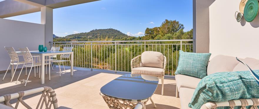 Neubau-Apartments mit großen Terrassen in Cala Bona, Mallorca