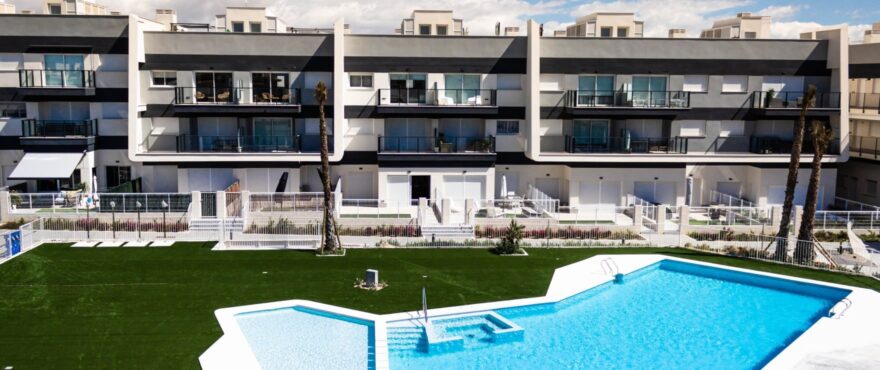 Appartements en vente avec piscine et jardin communs à Gran Alacant