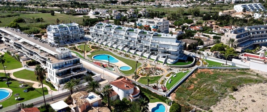 Bella Beach, New 2 and 3-bed apartments for sale in Dénia, in a residential area