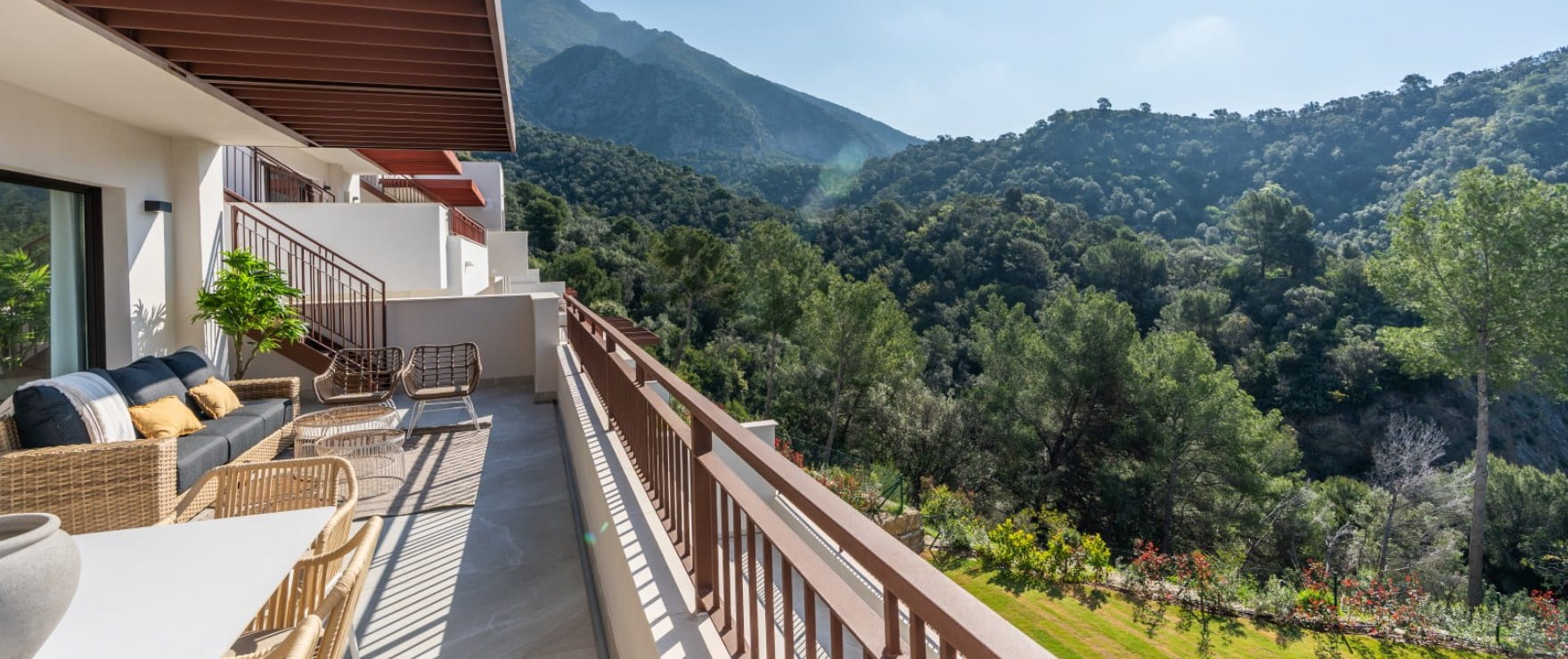 Almazara Forest, Istán: Neubau-Apartments mit Terrasse und Panoramablick