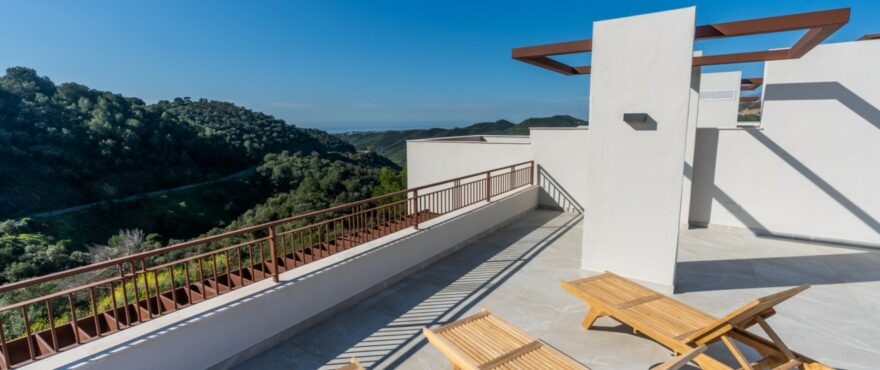 Almazara Forest, Istán: Neubau-Apartments mit Terrasse und Panoramablick