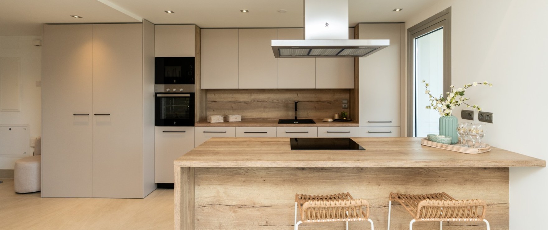 Moderne keuken in de nieuwe koopappartementen, Solana Village, La Cala Resort. Moderne keuken in de nieuwe koopappartementen, Solana Village, La Cala Resort.