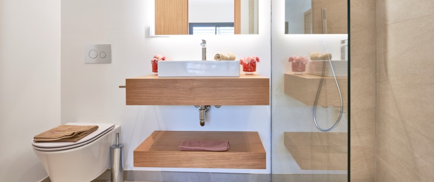 Full bathroom at the new apartments for sale