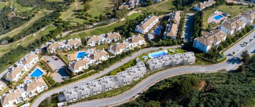Nieuw bouwproject met halfvrijstaande woningen in het residentiële complex La Cala Resort, Mijas